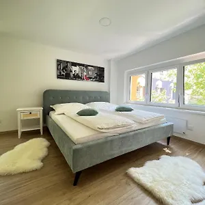 Charming Townhouse Directly By Metro Wien